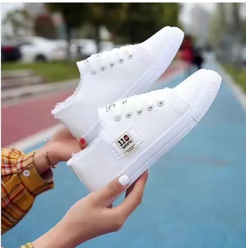 Canvas style Shoes New Canvas Korean Casual Soft Soled Breathable Women's ShoesPKR 6,298 off shippingDelivery by 15 NovReorder rate 33%
