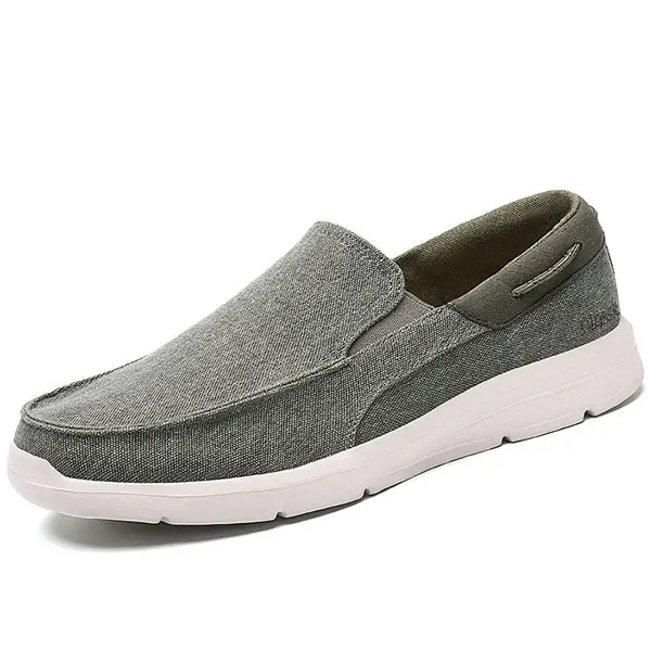 New Arrival Canvas Shoes for Men Comfortable Long Wear. Men's Slip-on Casual, Flat Bottom Canvas Trendy.
