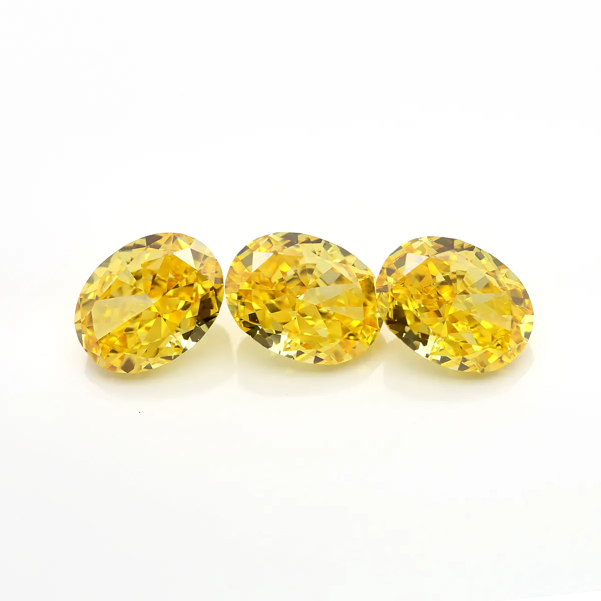 Newest Oval Cut Cubic Zirconia Shinning Yellow Color Ice Crushed CZReorder rate 33%