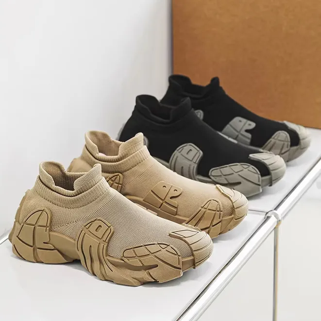 Newly Designed Breathable Lightweight Trendy Sports Shoes Flat Bottom Durable Walking Sneakers for Men High QualityPKR 6,298 off shipping180-day lowest pricesDelivery by 16 DecReorder rate 27%