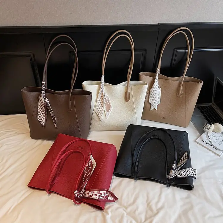 Factory Wholesale Trendy Designer Women Bag Fashion Large Capacity Handbag Shoulder Purse for Women 2026Reorder rate 72%